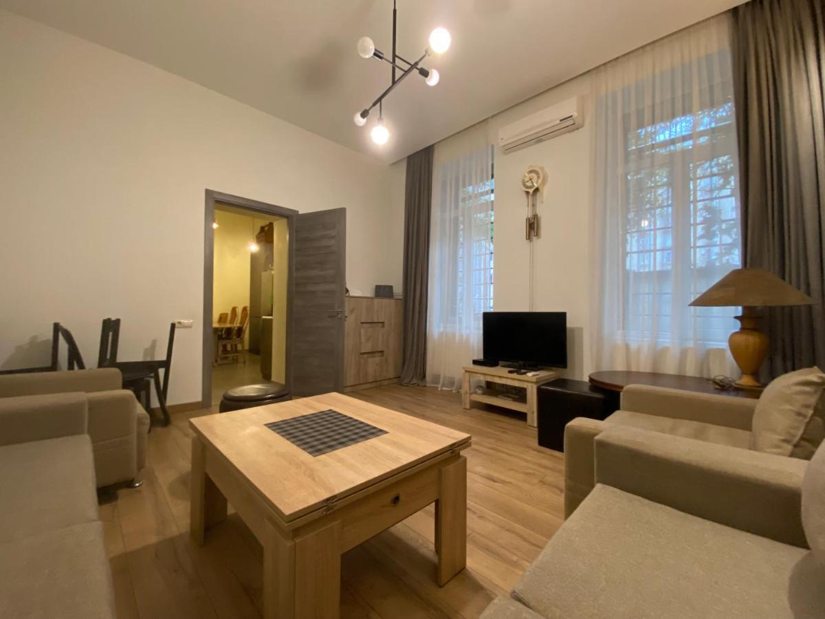 Nice Loft On Uznadze Street تبليسي المظهر الخارجي الصورة