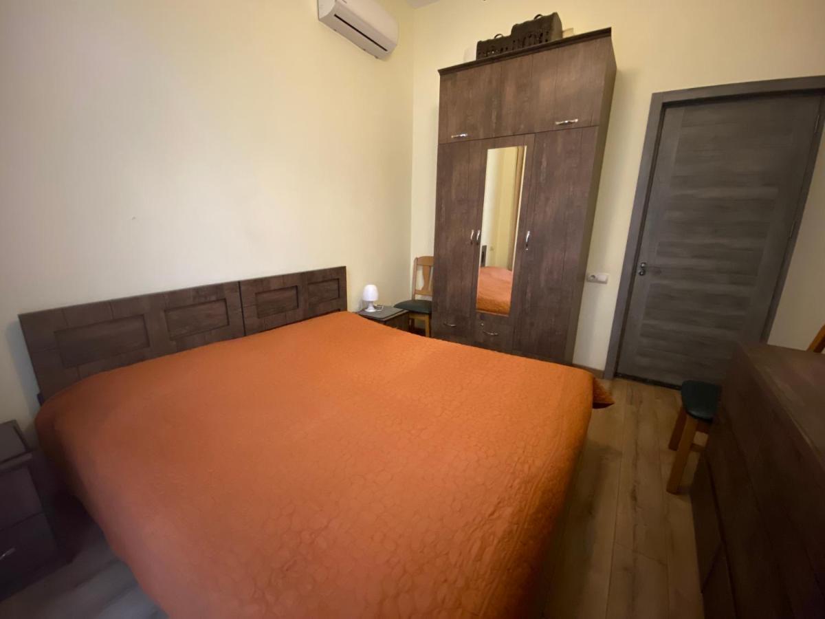 Nice Loft On Uznadze Street تبليسي المظهر الخارجي الصورة